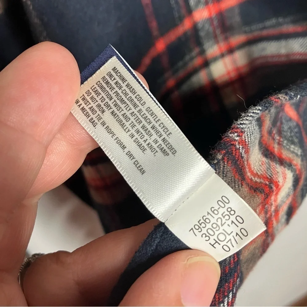 Gap plaid flannel scarf‎ one size